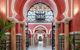 Casa Palacio Moratín by Magno Apartments